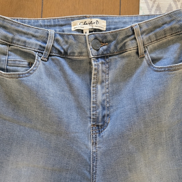 CHARLIE B Light Blue Flare Jeans with Lace Hem - Picture 5 of 7